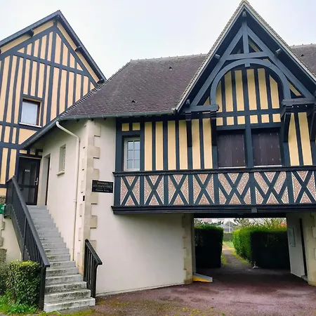Apartmán Agreable 2 Chambres, Balcon, Calme Et Soleil